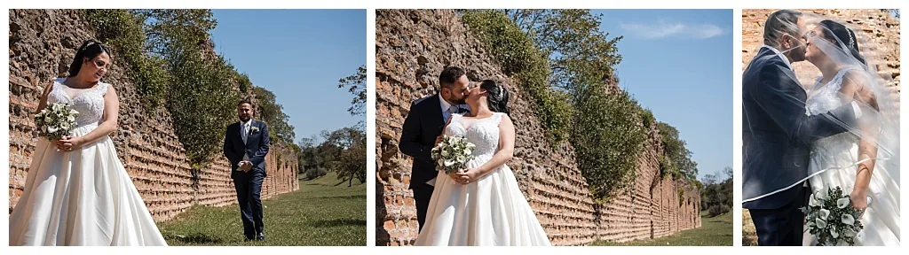 Matteo e Chiara camminano mano nella mano nel parco — reportage naturale